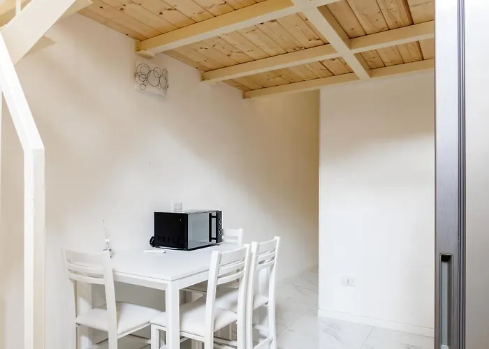 Cozy 2 Bedrooms, 10 Min For Centre, 3 From Linate